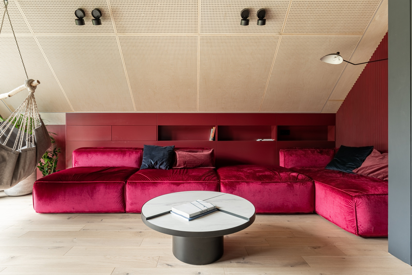 LEGEND в отделке Manhattan в TV проекте Переделка