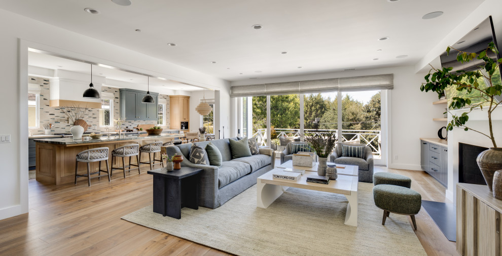 Making A Move - Beach Style - Living Room - Orange County - by Morrison ...