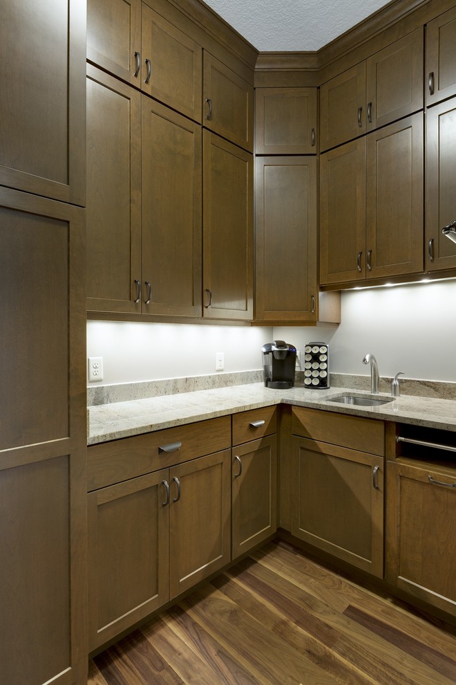 Kitchen - kitchen idea in Minneapolis
