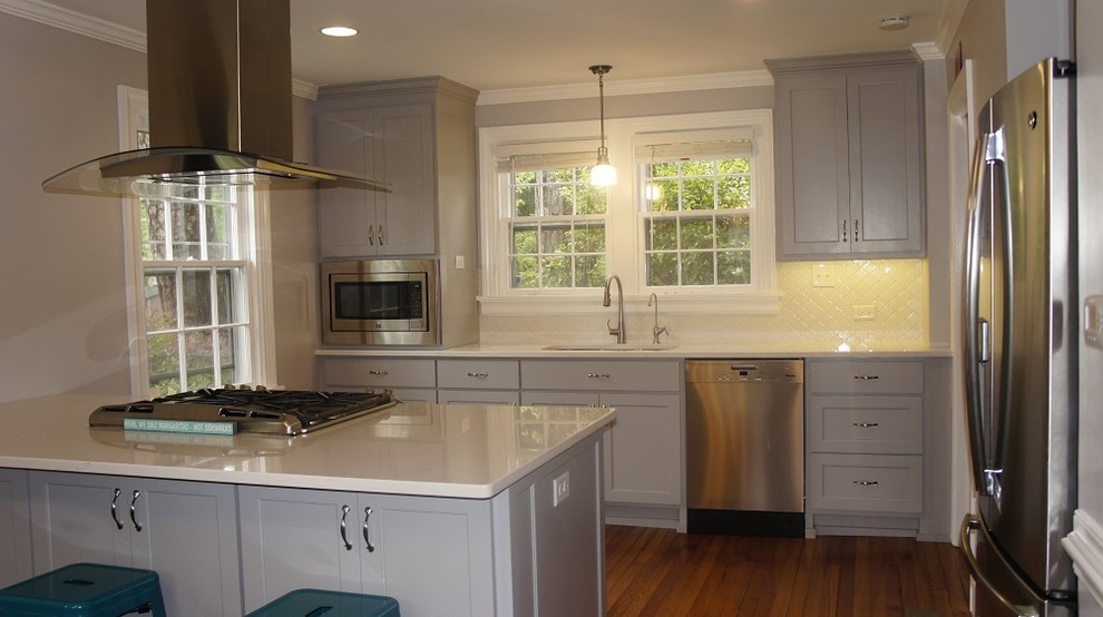 This is an example of a farmhouse kitchen in Richmond.