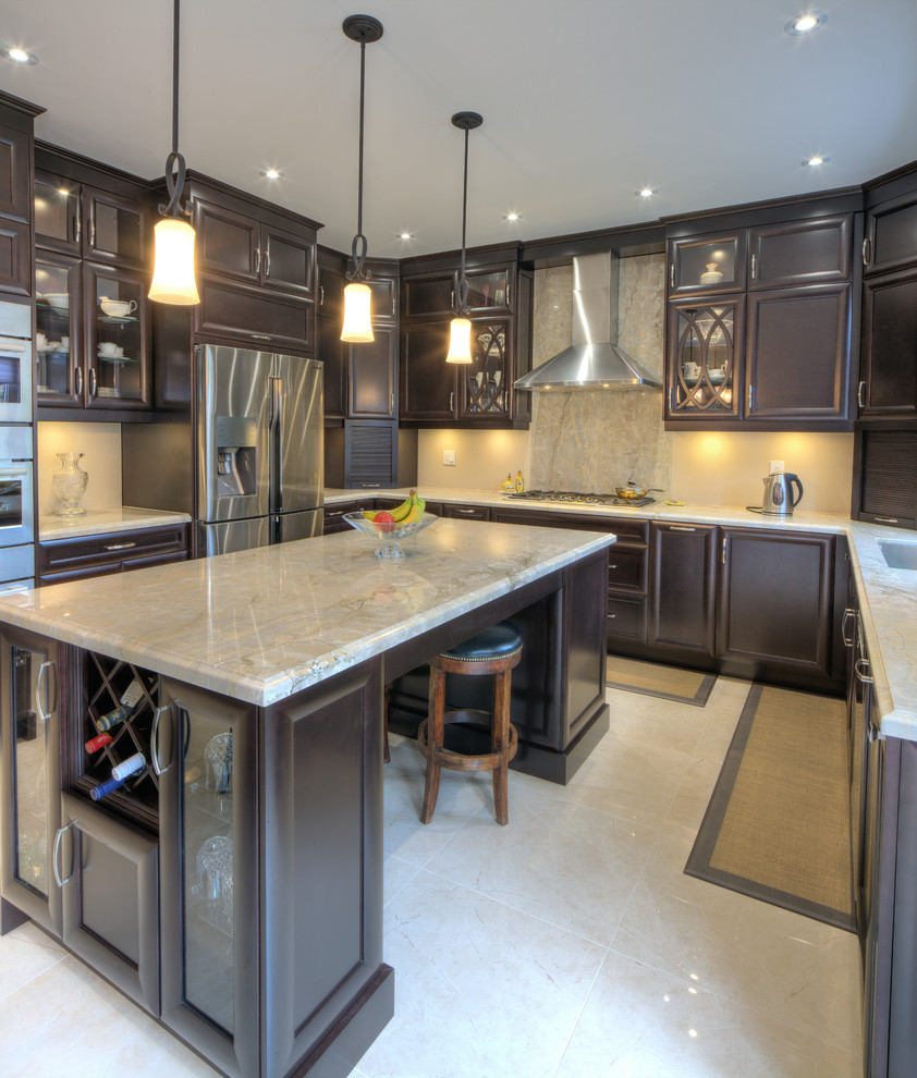 Mid-sized traditional kitchen in Toronto.
