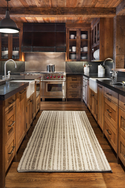 Andesite Family Lodge rustic-kitchen