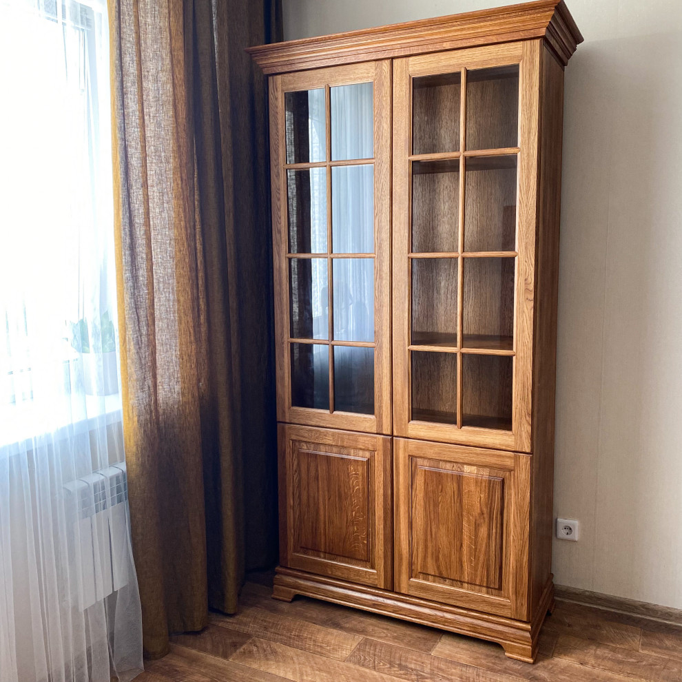 Книжный шкаф из дуба