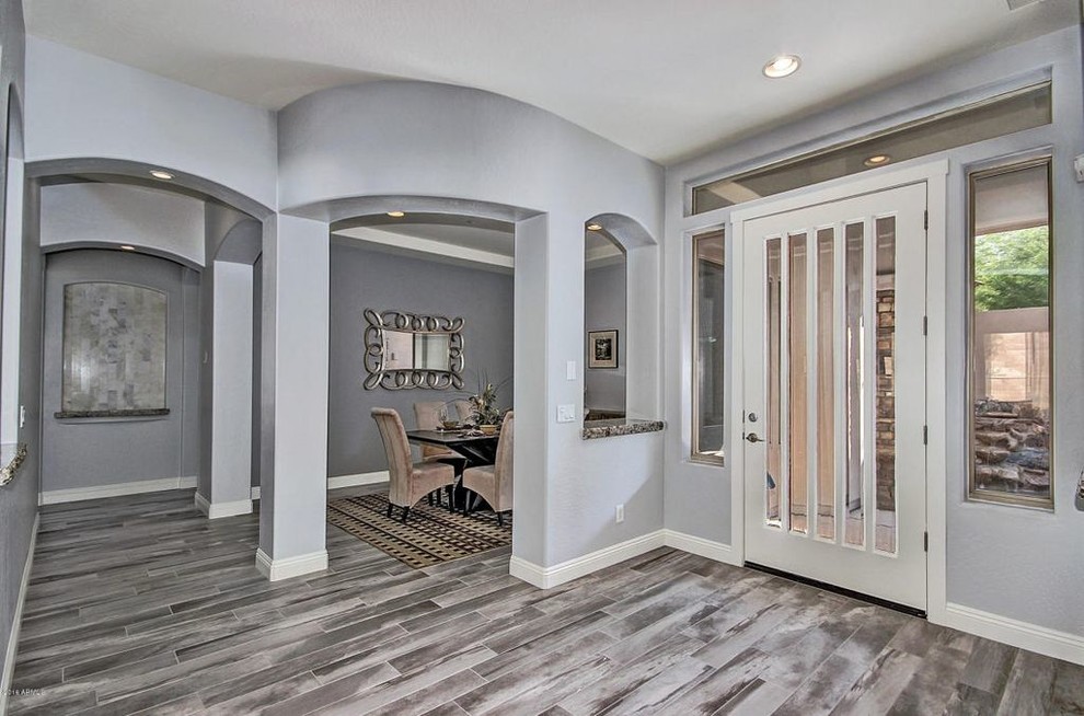 Transitional entryway photo in Phoenix