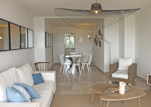 PORTFOLIO beach-style-living-room