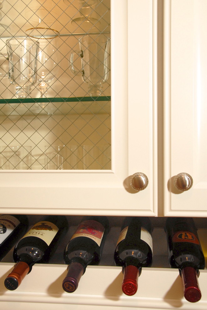 Williamsburg White flat panel kitchen