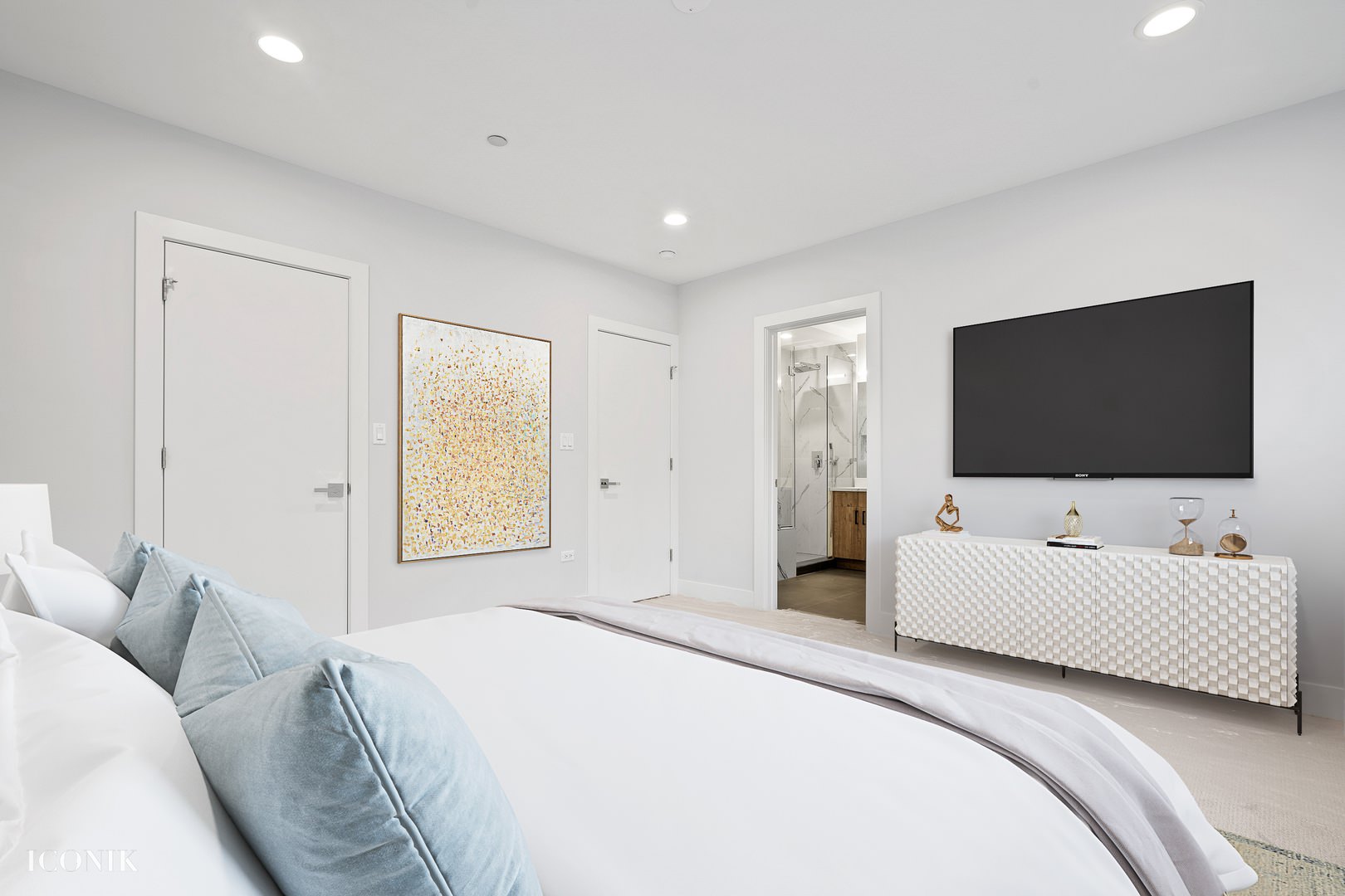 HD_1672079937046_Bedroom_3.jpeg