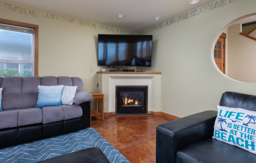 "Beach Me" Lincoln City, OR Short-term Rental Remodel