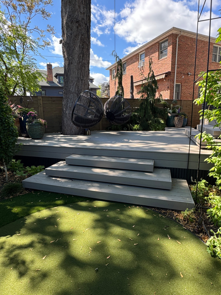 Brooklyn Bayridge with putting green