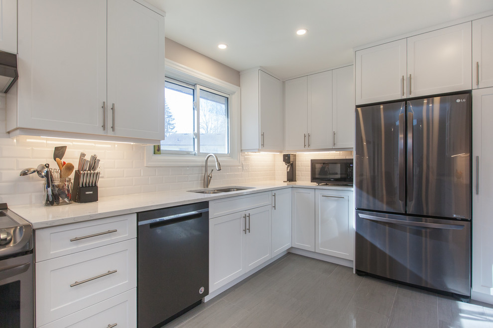 Kitchen - kitchen idea in Toronto
