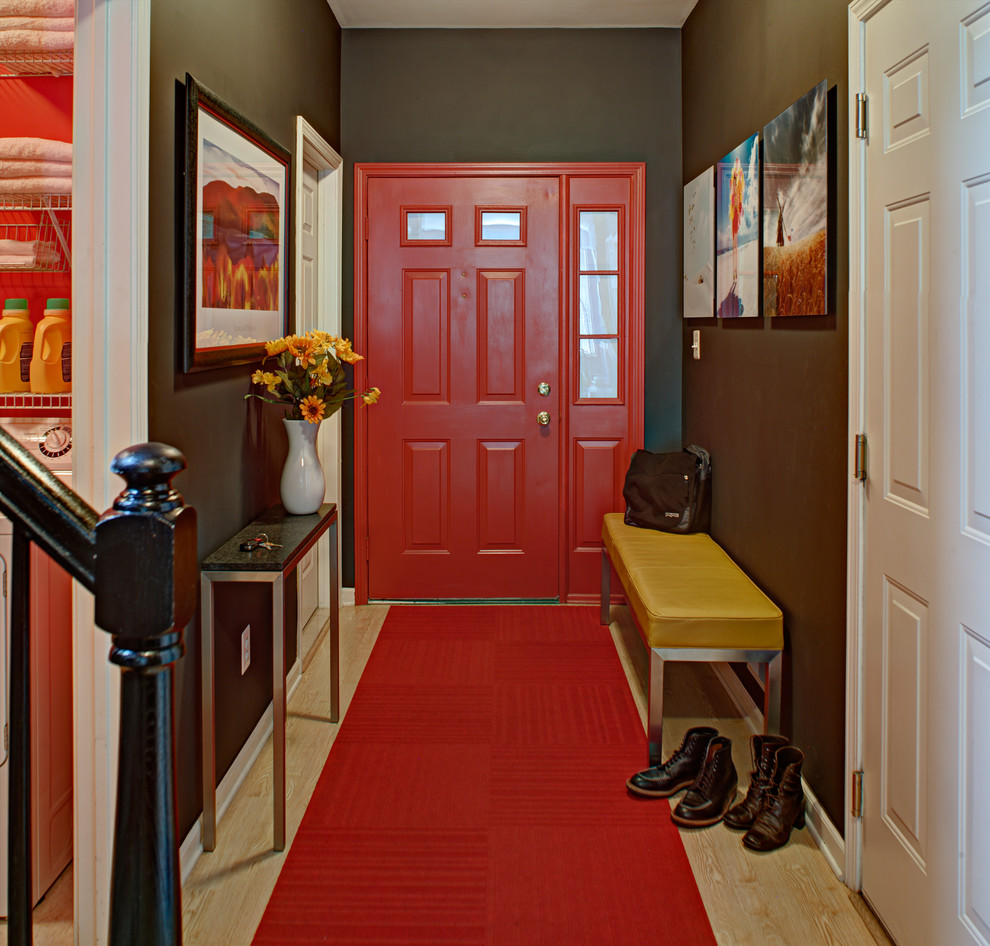 Design ideas for a transitional entryway in Newark.