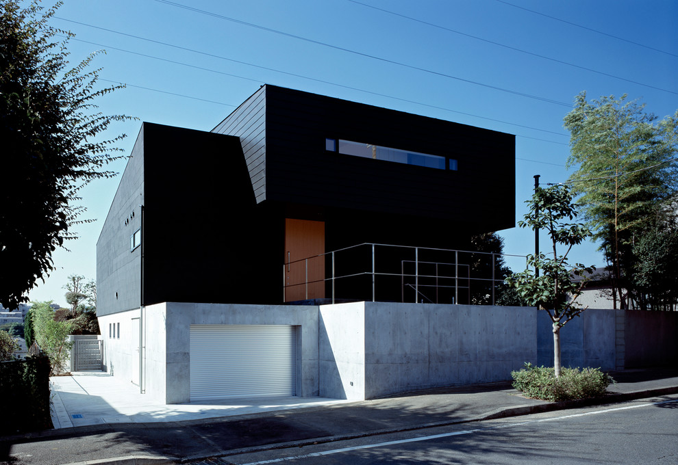 Inspiration for a modern black exterior in Tokyo.