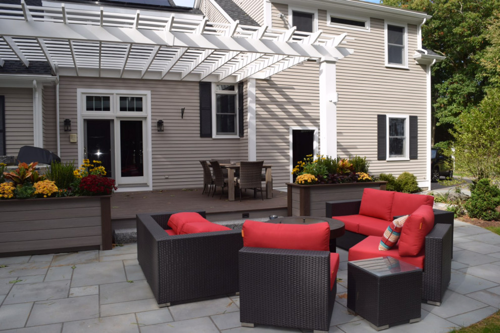 Patio - transitional patio idea
