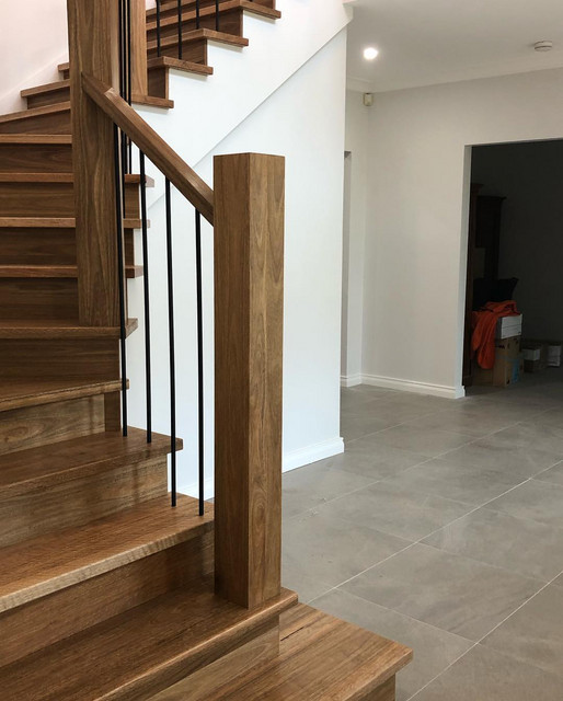 Bespoke Balustrade to match solid treads and risers klassisk-trappe