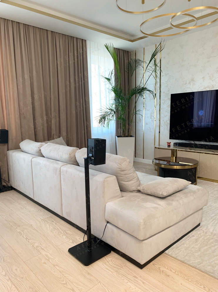 Мягкая мебель в "Екатерининский парк" - диван с подушками