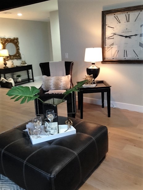 Inspiration for a transitional home design remodel in Phoenix