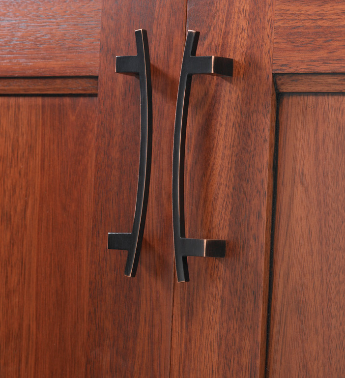 Example of a minimalist kitchen design in Orange County