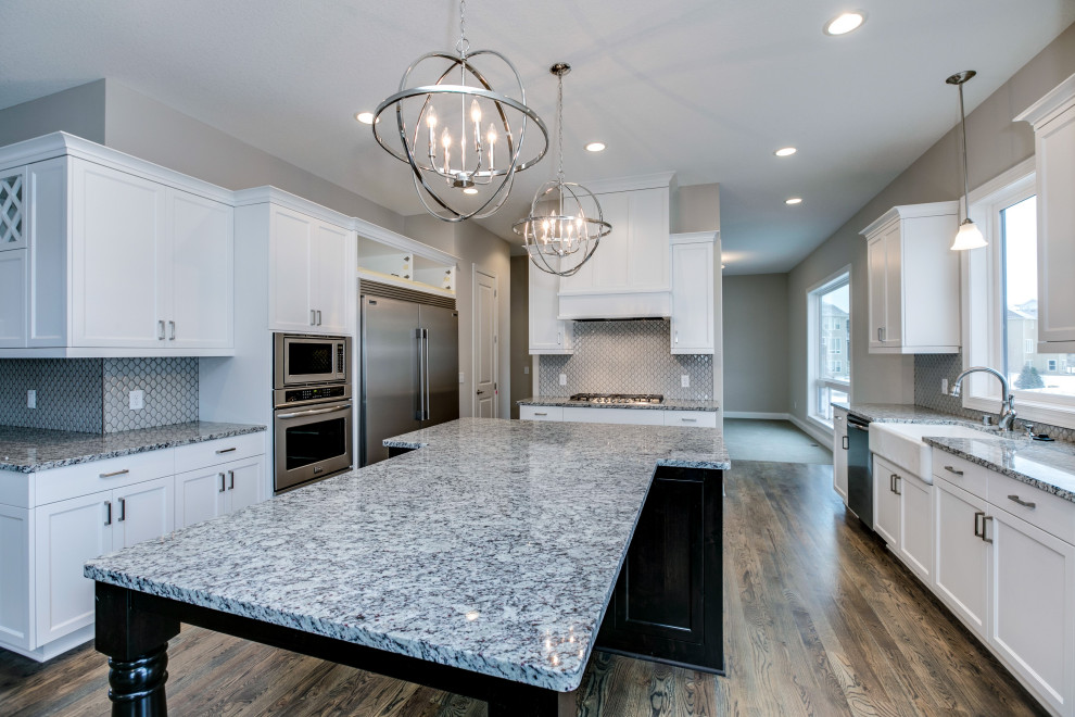 Kitchen - kitchen idea in Minneapolis
