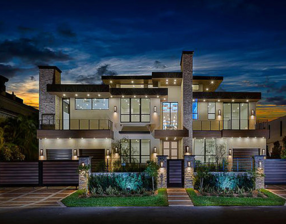 Home design - transitional home design idea in Miami