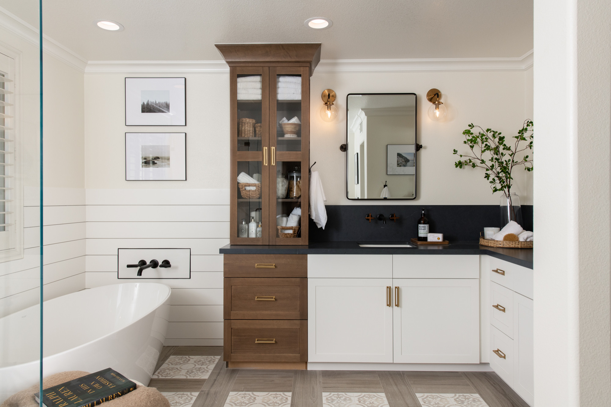 15 Bathroom Vanities Packed With Style and Storage, image size:1999x1332
