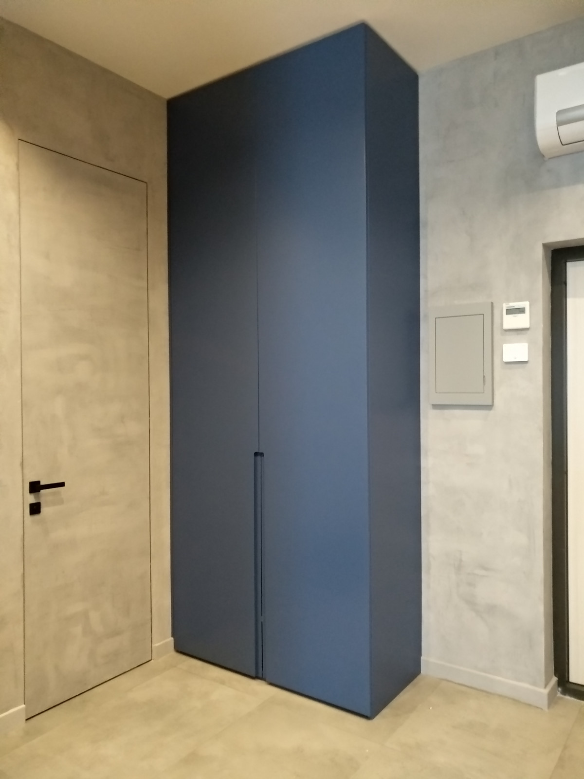 Шкаф для одежды в прихожую