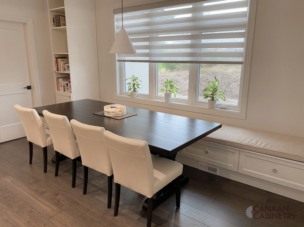 Dining room - transitional dining room idea in Toronto