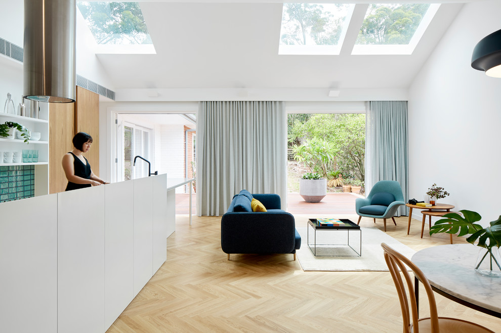 Midcentury kitchen in Sydney.