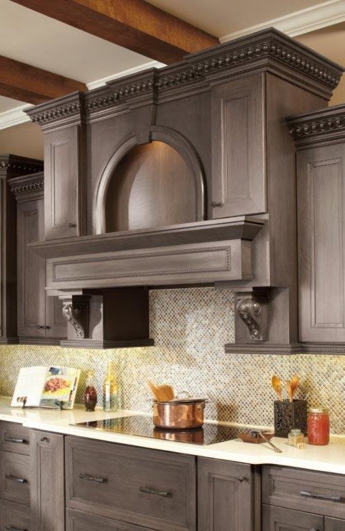 Traditional Kitchen Renovation & Cabinetry