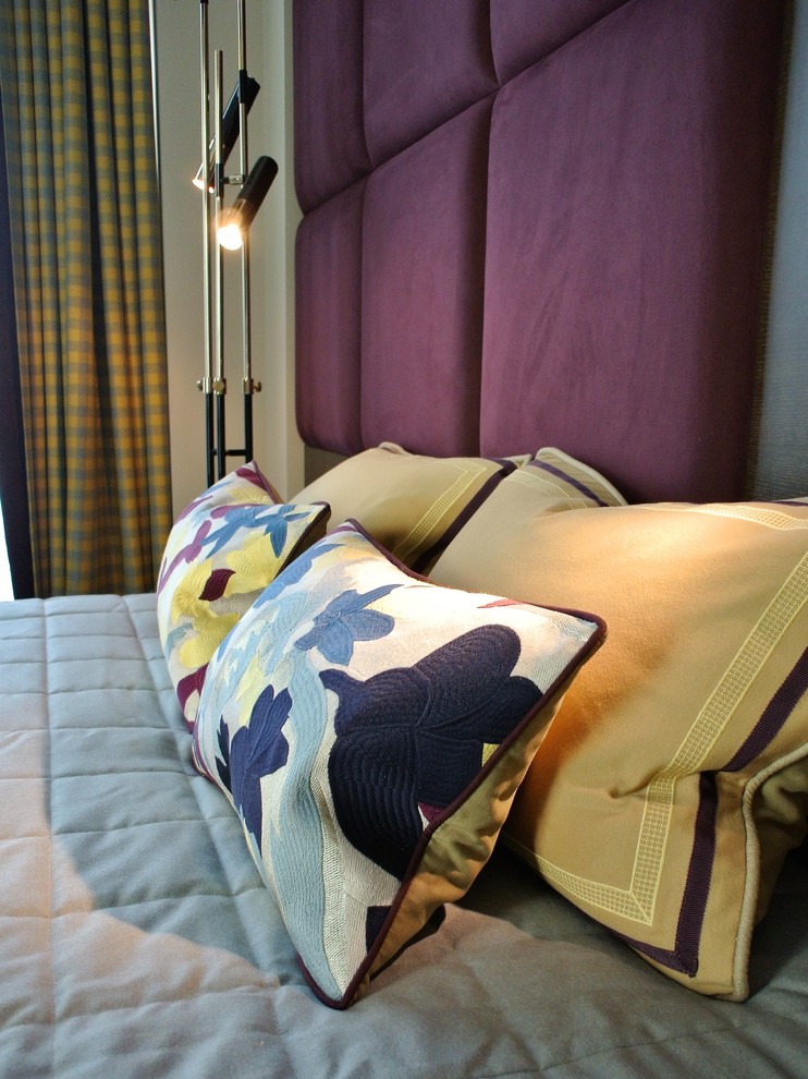 спальня для молодого человека