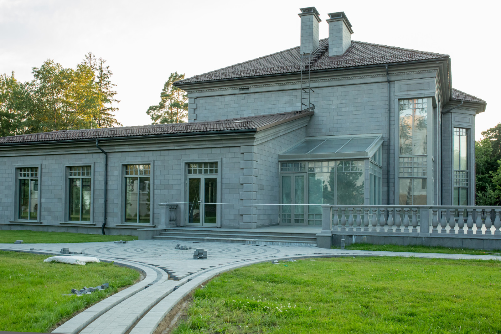 Классический особняк под Петербургом 1800м2