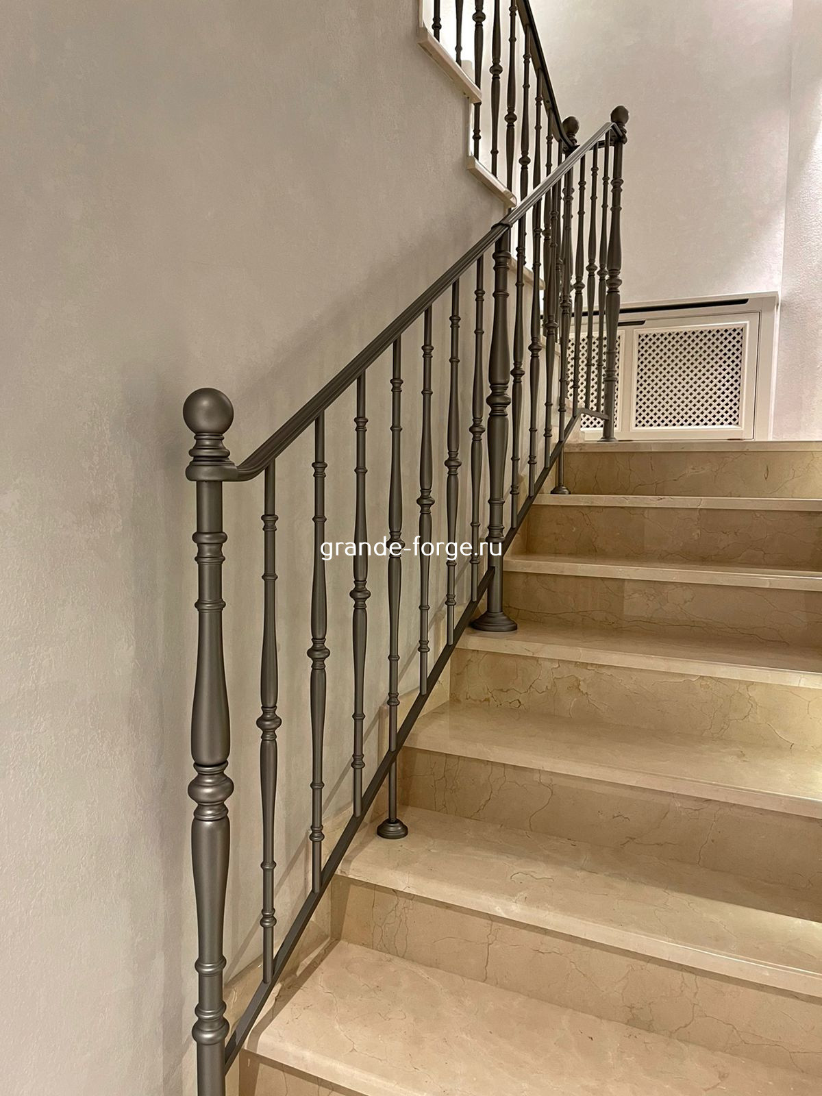 Лестница, стальное ограждение, фабрика Grande forge(Франция), коллекция "Рондо"
