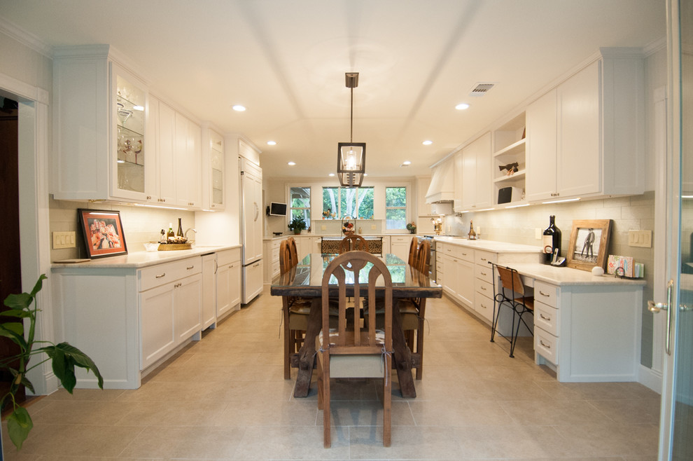 Home design - transitional home design idea in Austin