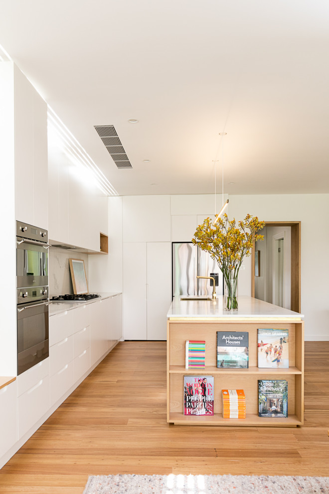 Inspiration for a beach style kitchen in Sydney.