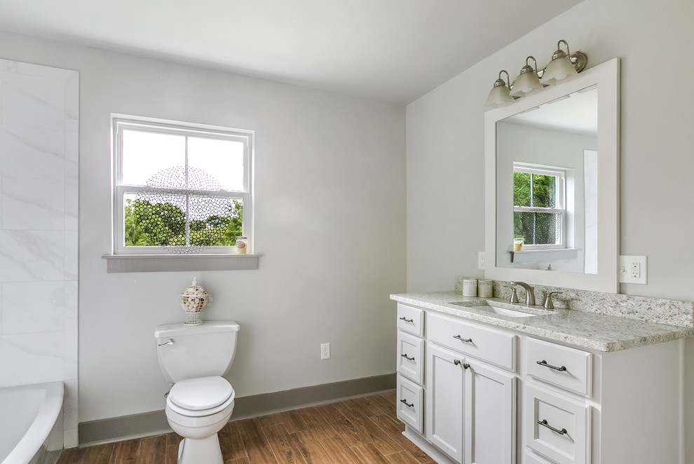 Photo of a transitional bathroom in New Orleans.