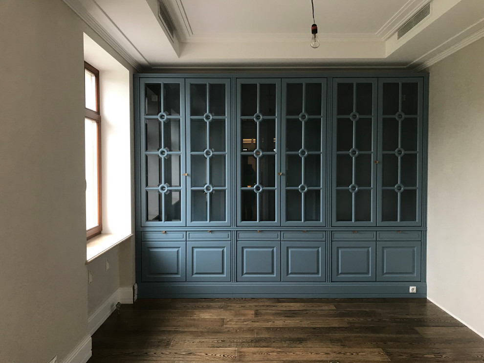 Шкаф в кабинет.