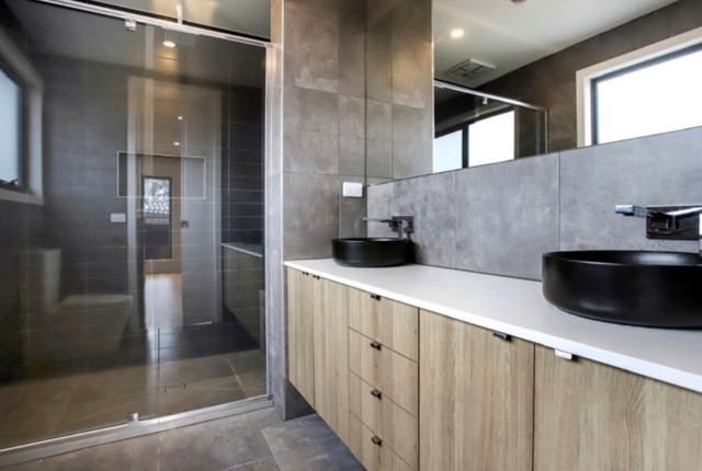 Modern Bathroom contemporary-toalett