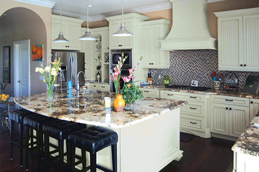 Kitchen - transitional kitchen idea