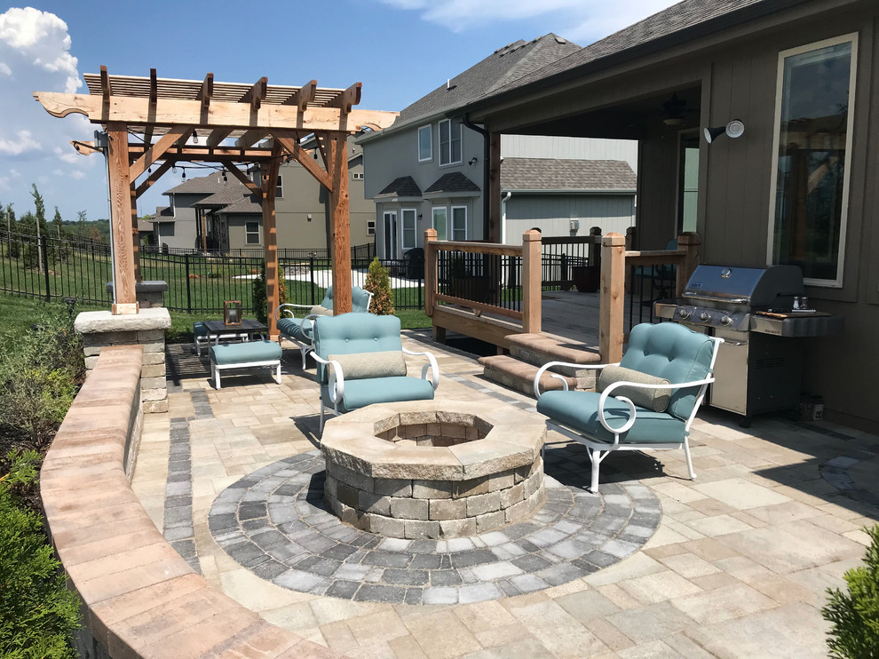 Beautiful Missouri Paver Patio with Fire Pit and Pergola! Patio