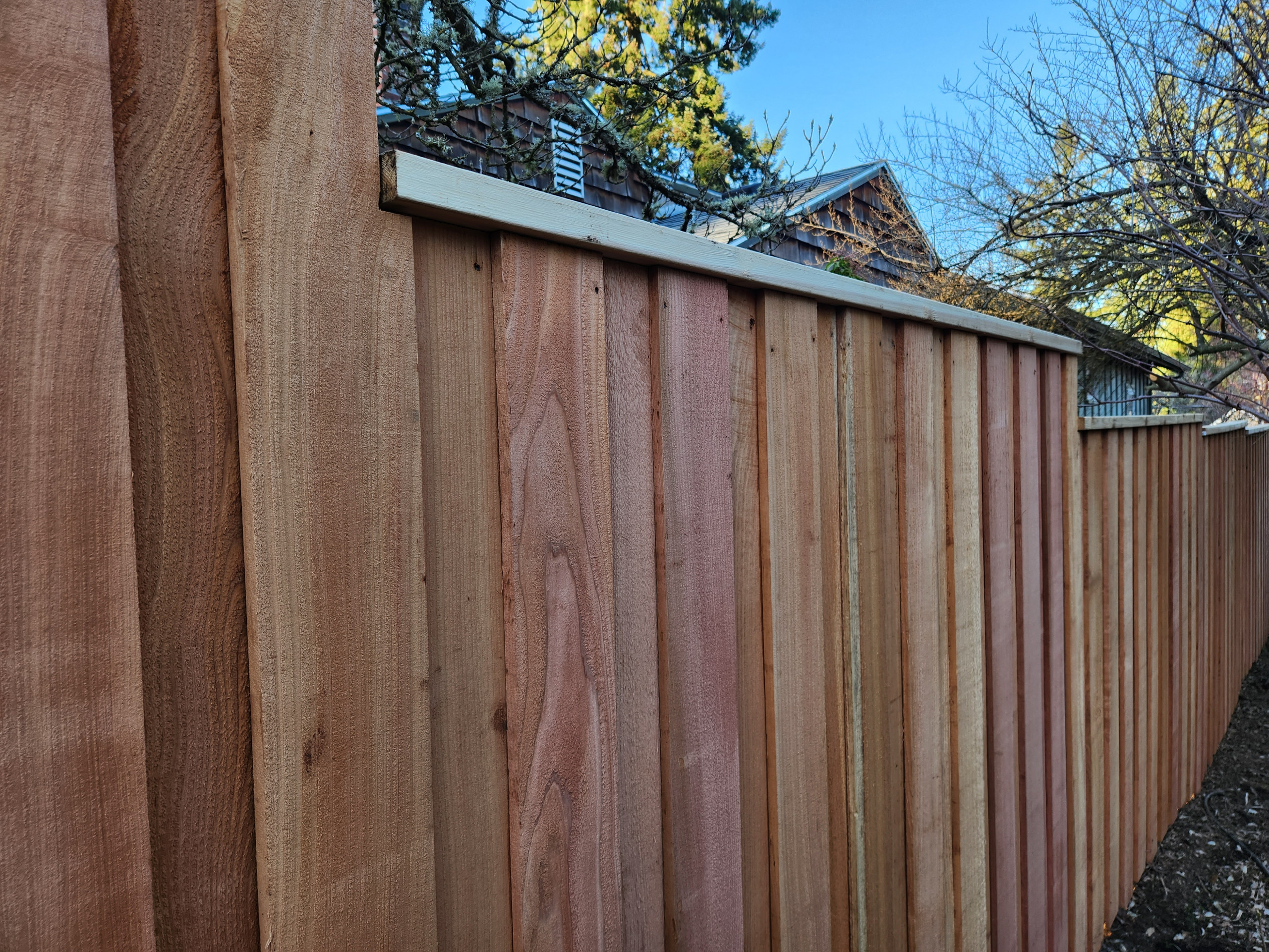 Privacy fence overlapped with clear cedar with metal post