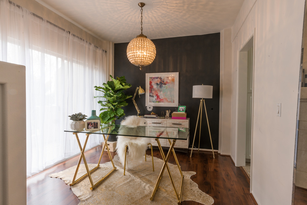 Trendy home office photo in Sacramento