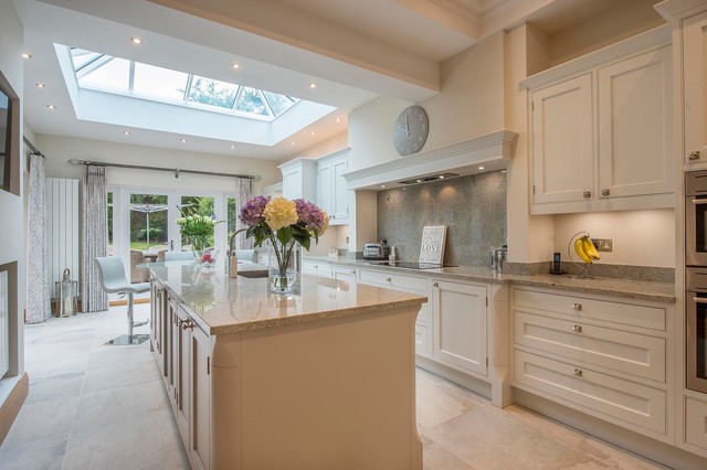 Ridgemount House traditional-kitchen