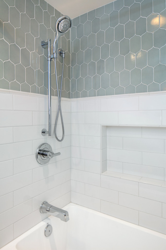 Mid-sized modern kids bathroom in Seattle with shaker cabinets, white cabinets, an alcove tub, a shower/bathtub combo, a one-piece toilet, white walls, porcelain floors, an undermount sink, engineered quartz benchtops, a shower curtain, beige benchtops and a single vanity.