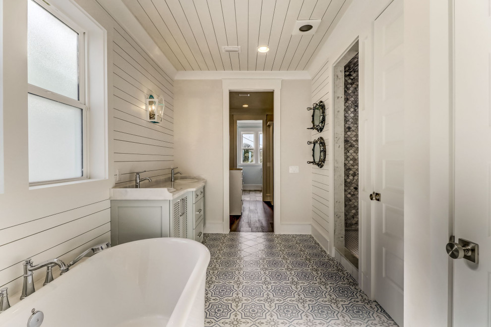 Example of a beach style bathroom design in Jacksonville