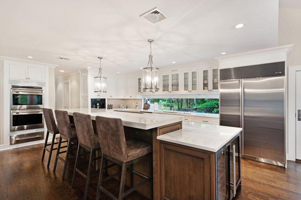 Example of a transitional kitchen design in New York