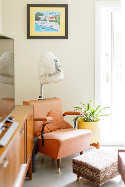 Thomasdale midcentury-kitchen