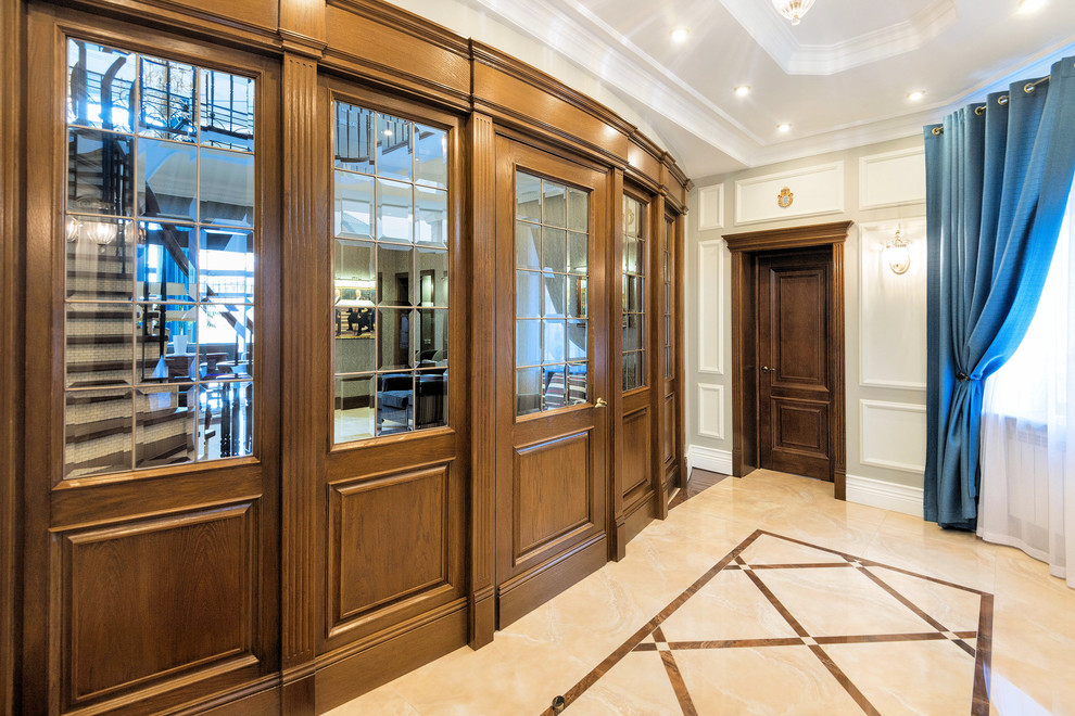 Мебель предметы интерьера в загородном доме.