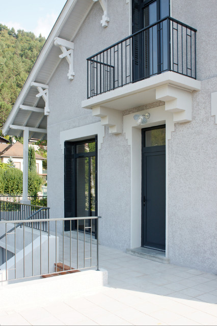 Maison de CL et G transitional-exterior