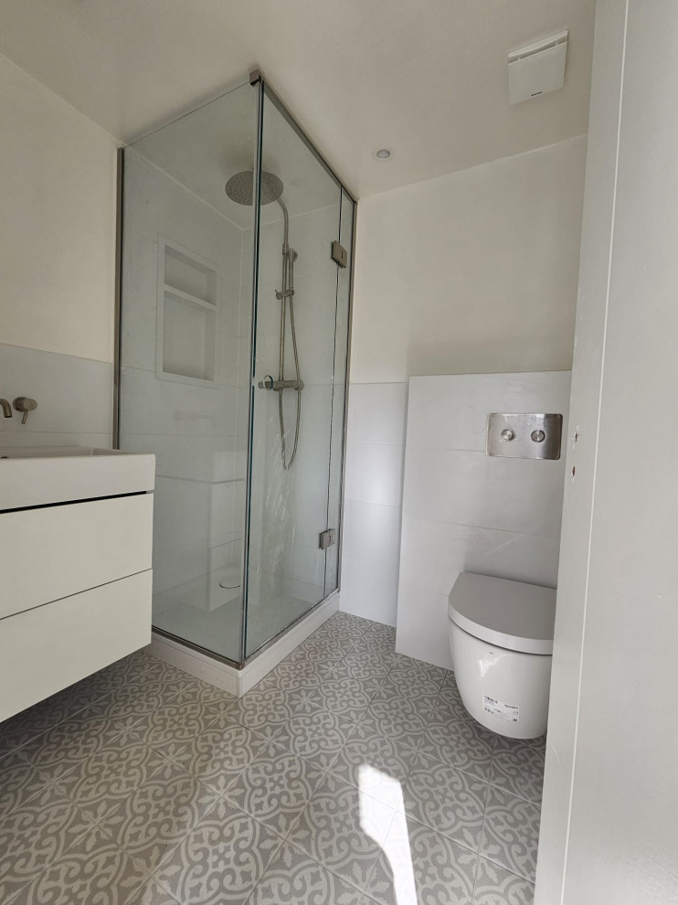 Modern Bathroom