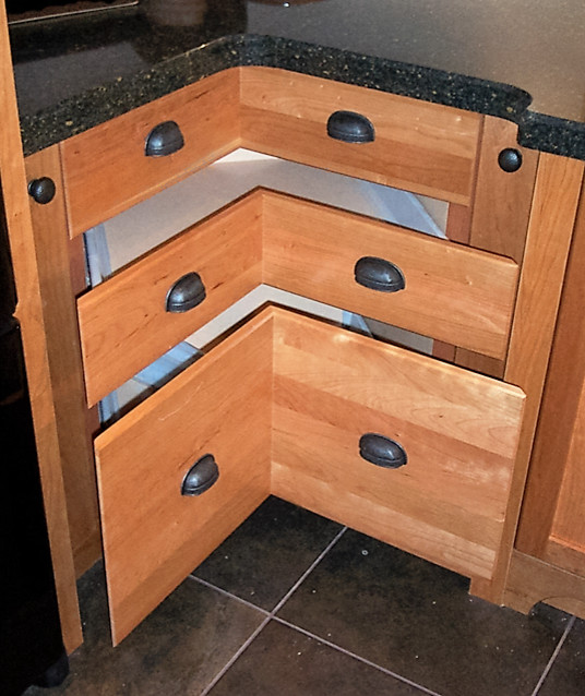Example of a transitional home design design in Vancouver