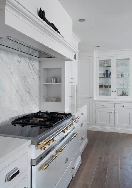Dollingston traditional-kitchen
